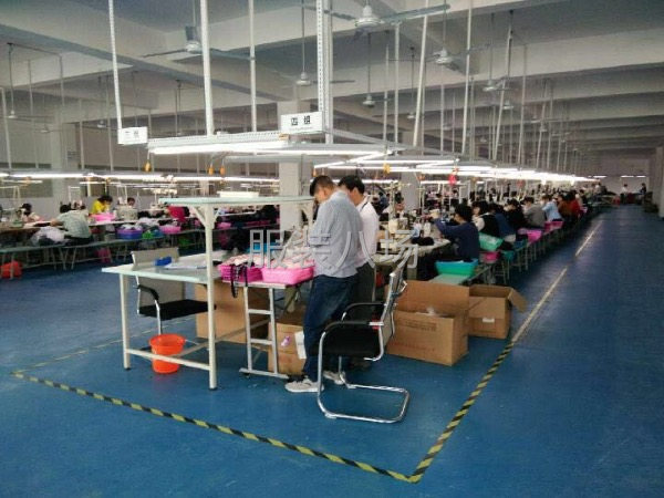 江西信豐正規服裝工廠 品質與實力并存，誠尋優質零售客戶共拓市場